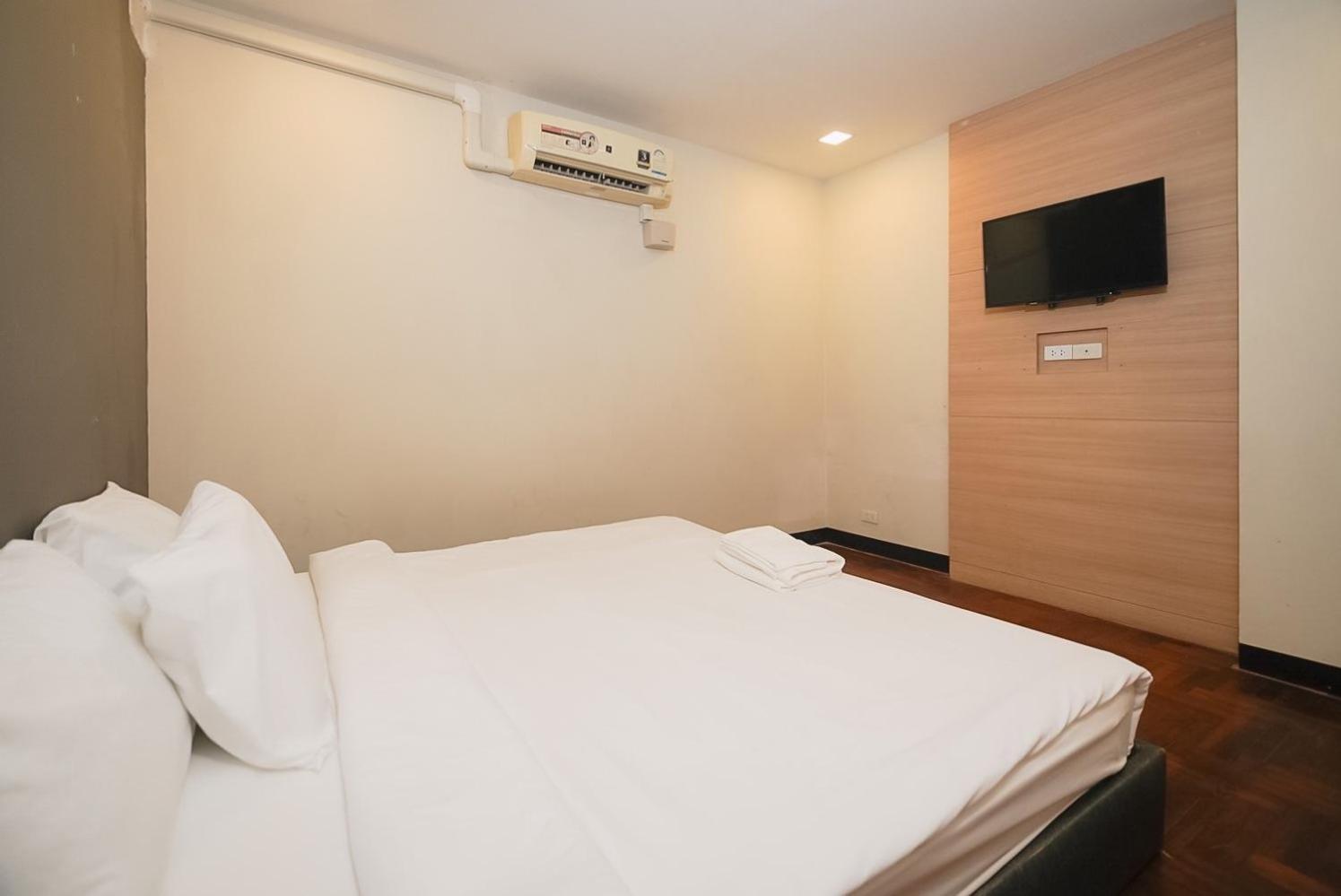 Z โกอินน์ สีลม - สถานีรถไฟฟ้าเซนต์หลุยส์ Go Inn Silom Bangkok Kültér fotó